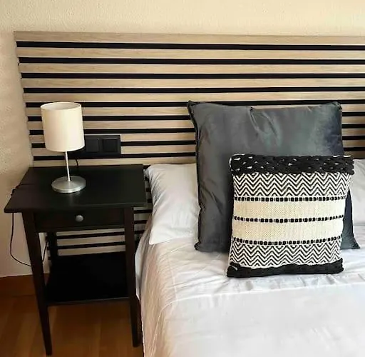 En Playa De Ondarreta Apartment *